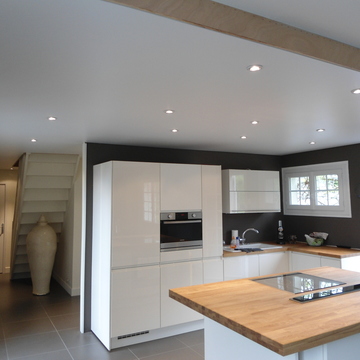 Сатиновый белый потолок "под ключ" от 800 руб./кв.м.