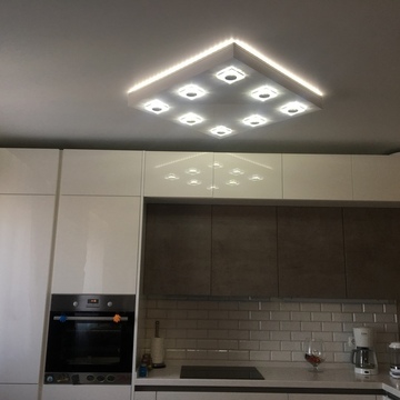 Платформа со светильниками