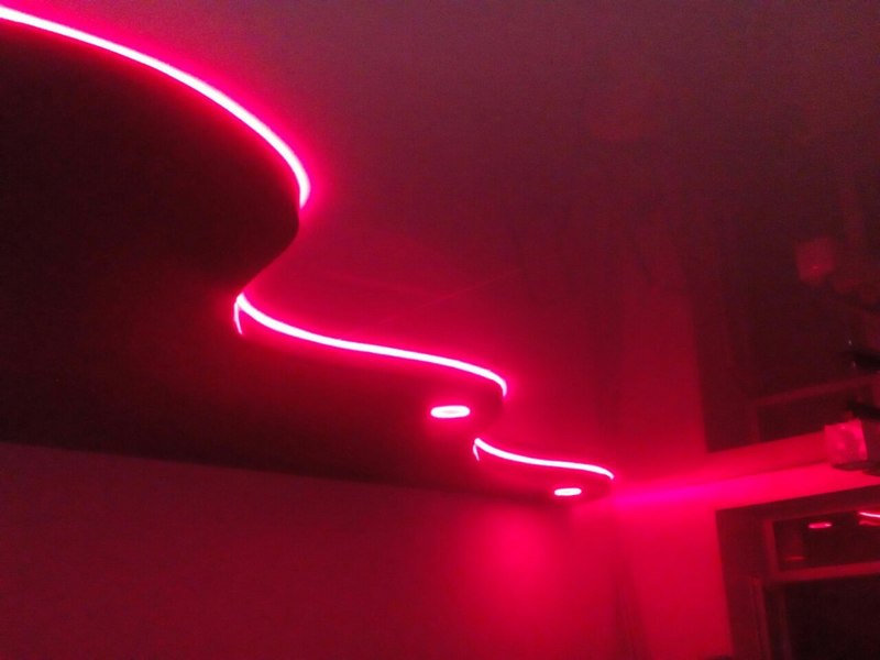 Натяжные потолки